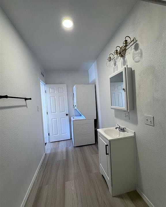 2nd image of 410 S 14th St