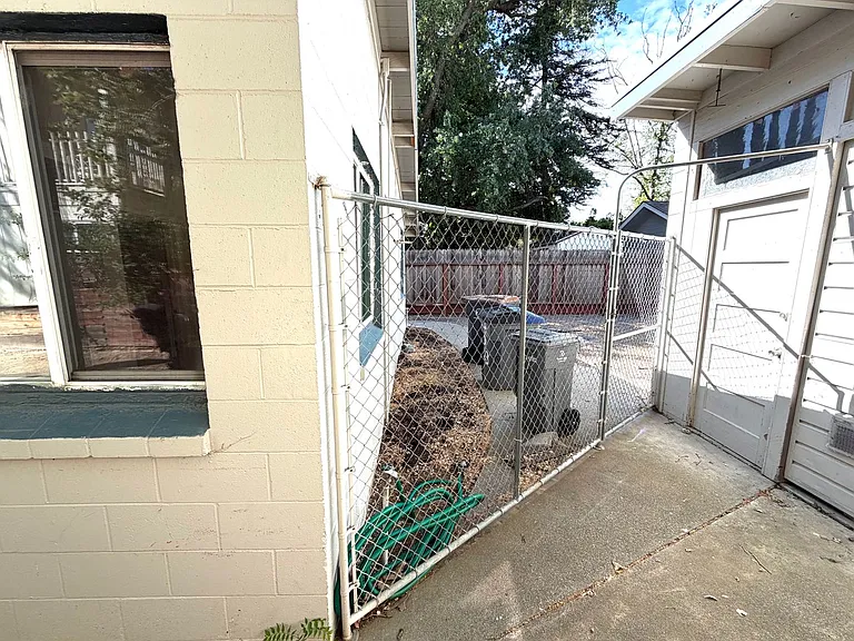 523 D St — Photo 29
