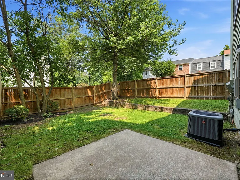 10065 Chestnut Wood Ln — Photo 30