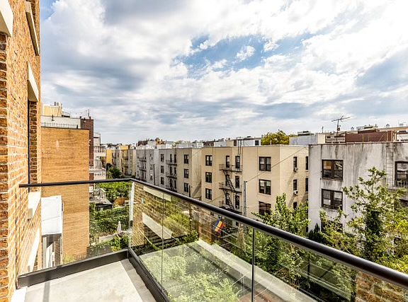 4th image of 30-75 32nd St Unit 4R