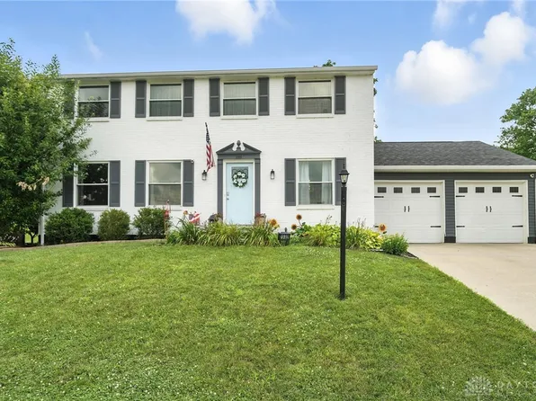 2332 Oakbark St, Miamisburg, OH 45342