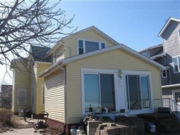 2nd image of 1320 W 2nd St