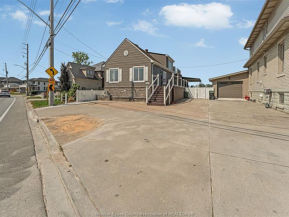 2nd image of 8830 Riverside Dr E