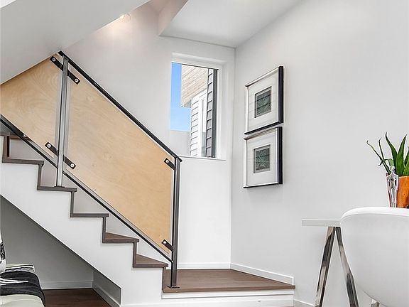 5th image of 3427 A 22nd Ave W