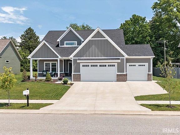 3rd image of 4528 N Triple Crown Dr