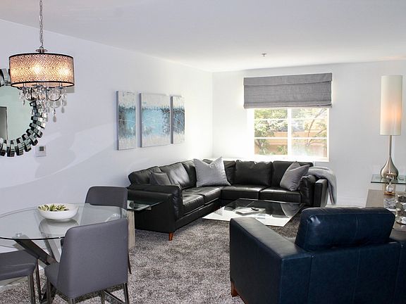 2nd image of 1435 India St Unit 306