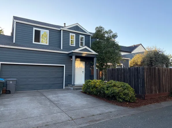 999 Kingwood St, Santa Rosa, CA 95401