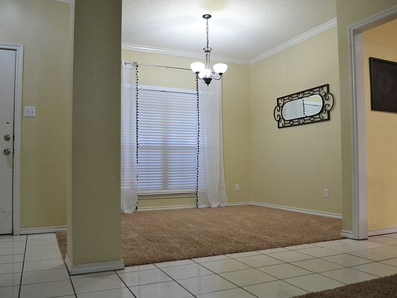 3rd image of 113 Downwood Dr