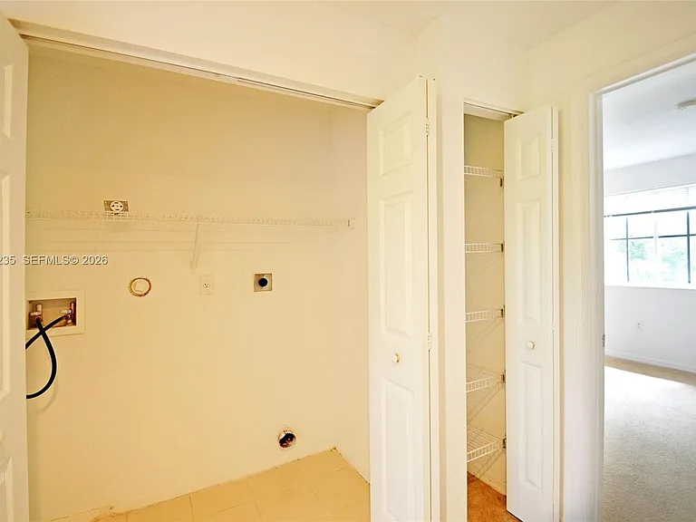 6041 SW 19th Pl — Photo 15