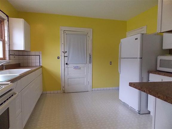 5th image of 33 Charlotte Hts