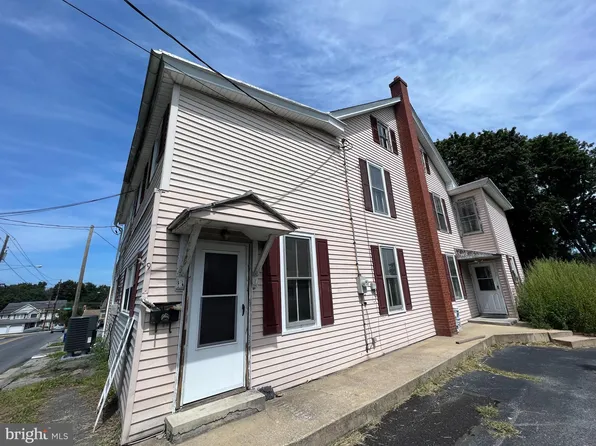 9 Church St, Lititz, PA 17543
