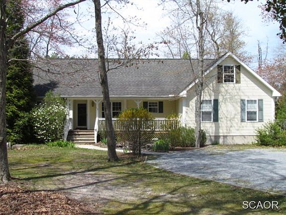 2nd image of 119 S Newport Way