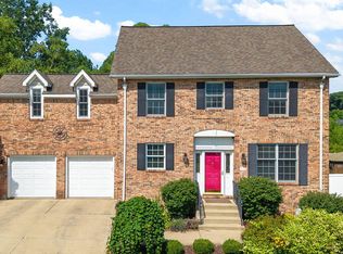 10 Kincraig Dr, Valparaiso, IN 46385