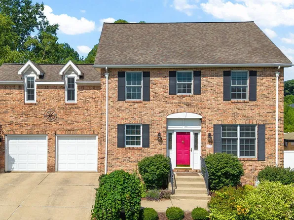10 Kincraig Dr, Valparaiso, IN 46385