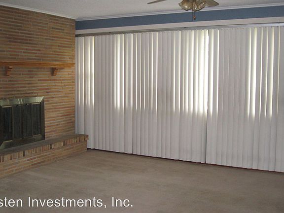 2nd image of 807 Stadium Dr