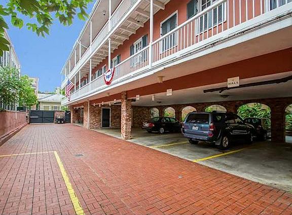 4th image of 1127 Dauphine St APT 205