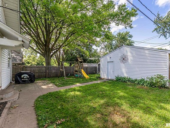 4th image of 2512 E 18th St