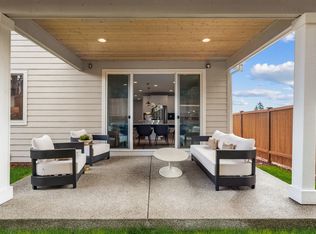 10369 Batten Ln NW, Bremerton, WA 98311