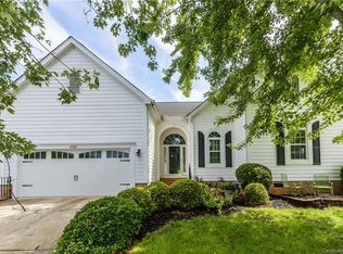 6610 Charter Hills Rd, Charlotte, NC 28277