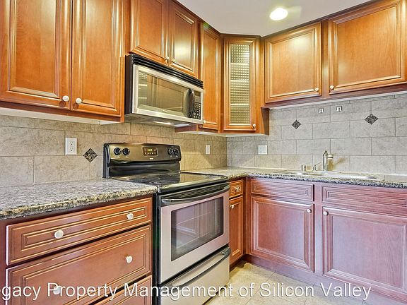 2nd image of 2601 Cortez Dr Unit 5107