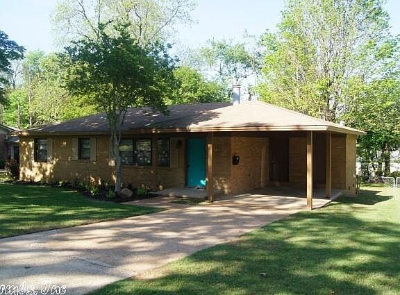 4th image of 801 Randall Dr