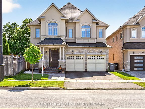 2nd image of 15 Bonnie Braes Dr