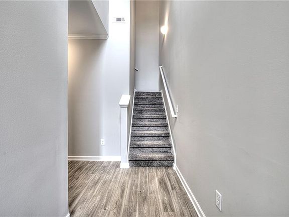 2nd image of 257 Summit Height Dr