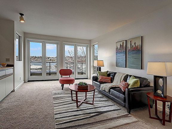 4th image of 2111 Westlake Ave N Unit 301