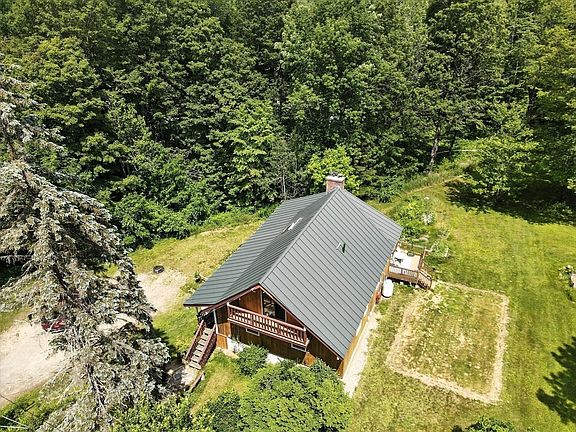 3rd image of 3 Flagg Hill Rd