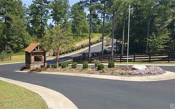 2nd image of 2419 W Paradise Harbor Dr