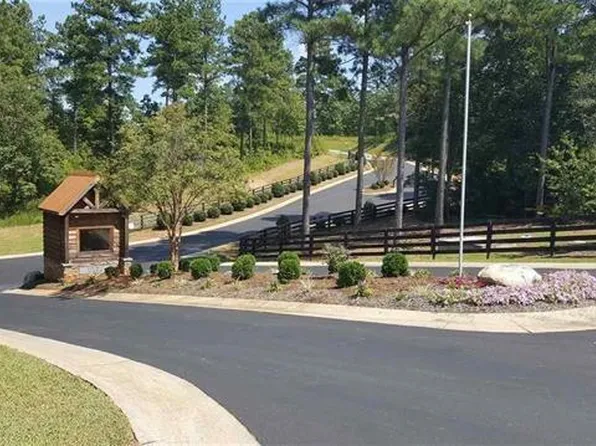 1182 Palomino Beach Ln, Connelly Springs, NC 28612