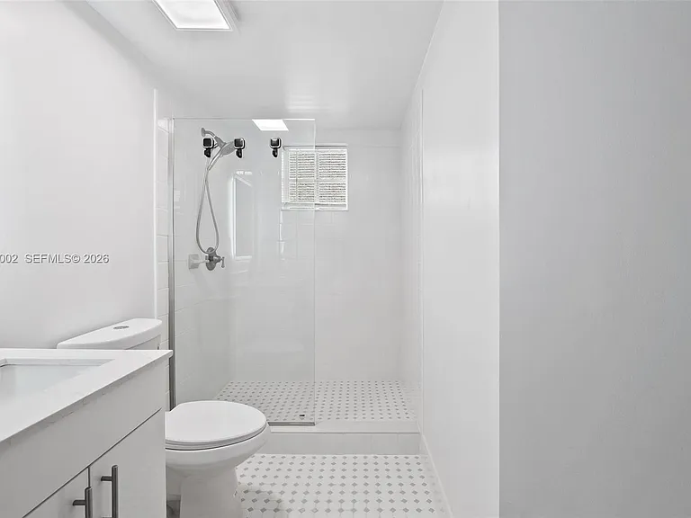 17145 N Bay Rd #4303 — Photo 16