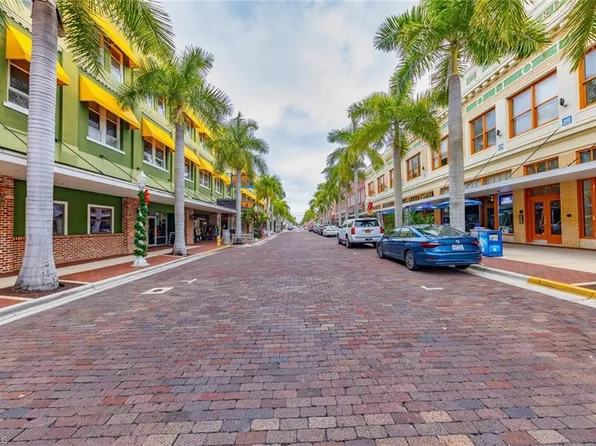 2260 1st St APT 215, Fort Myers, FL 33901