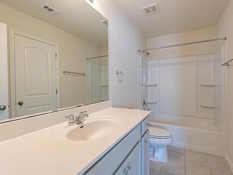 13101 Foreston Dr — Photo 10