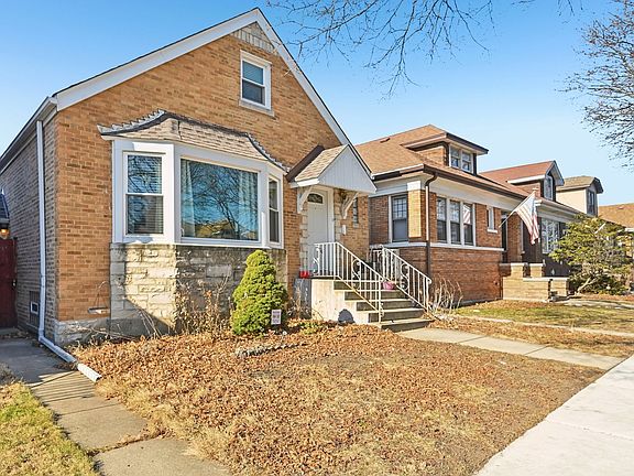 2nd image of 4432 N Menard Ave
