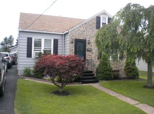 38 Jefferson St, Weatherly, PA 18255