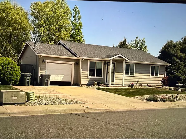 600 Riverstone Dr, Richland, WA 99352