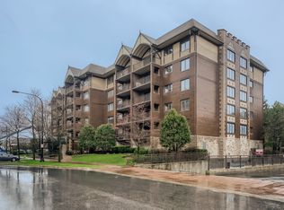 10 S Wille St APT 203, Mount Prospect, IL 60056