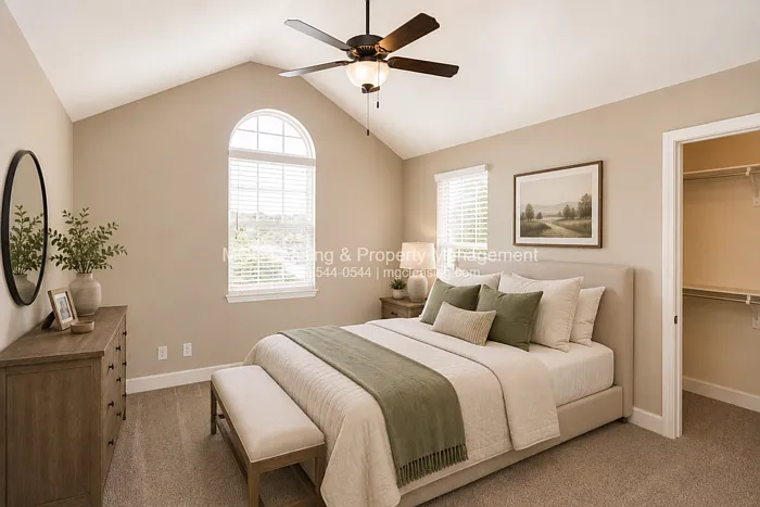 3 bed, 2.5 bath, 1357 sqft, $1,779 — Photo 3