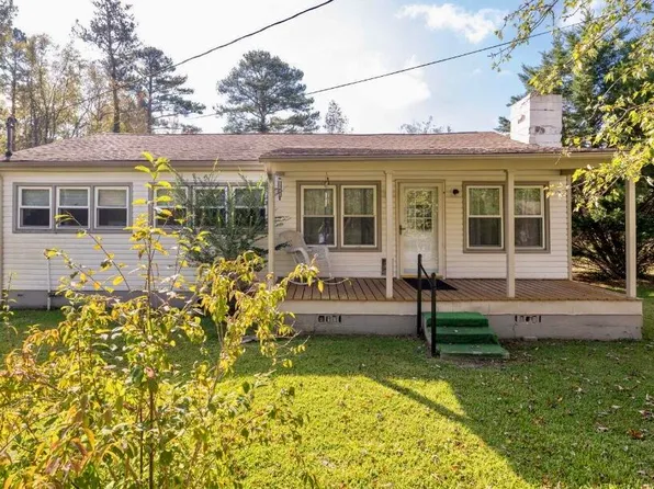 232 Poplar St, Rossville, GA 30741