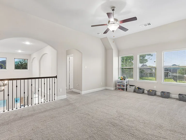 7909 Bonham Cv — Photo 29