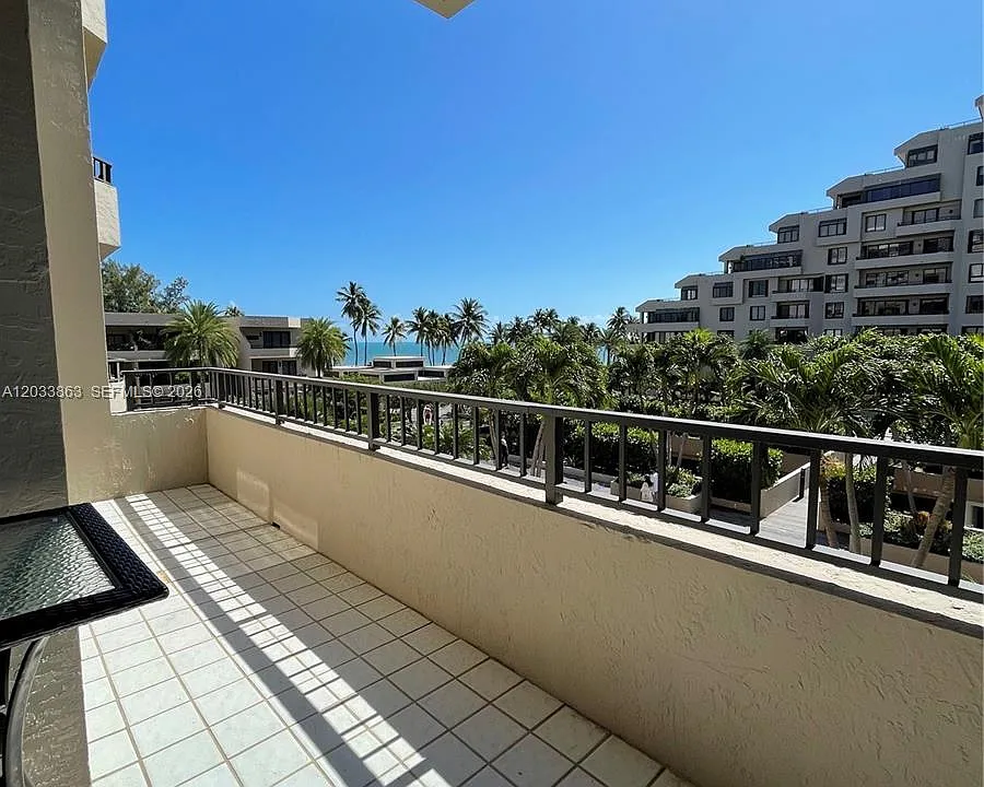 251 Crandon Blvd #338