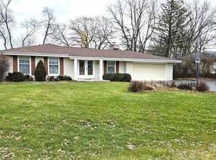 3460 S Russel Rd, New Berlin, WI 53151