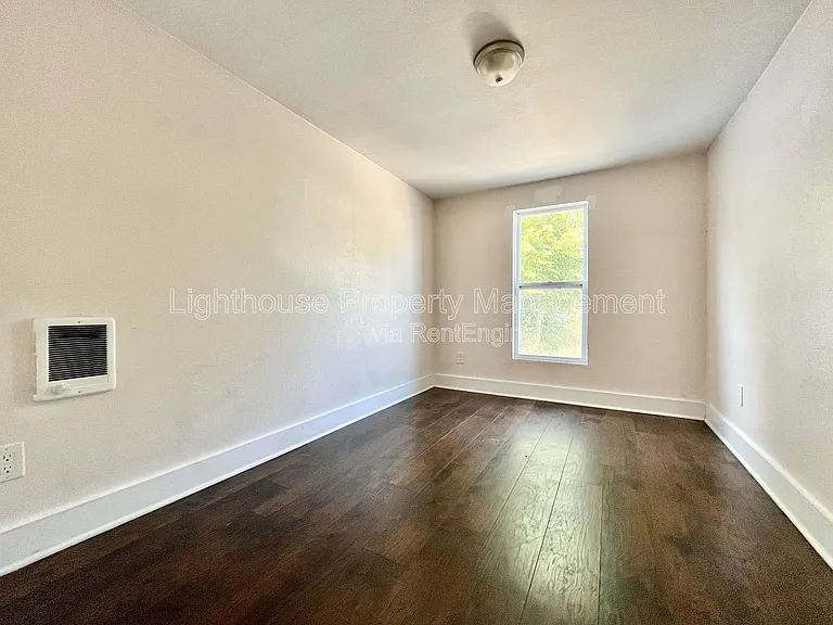 2825 Sanford St #2 — Photo 10