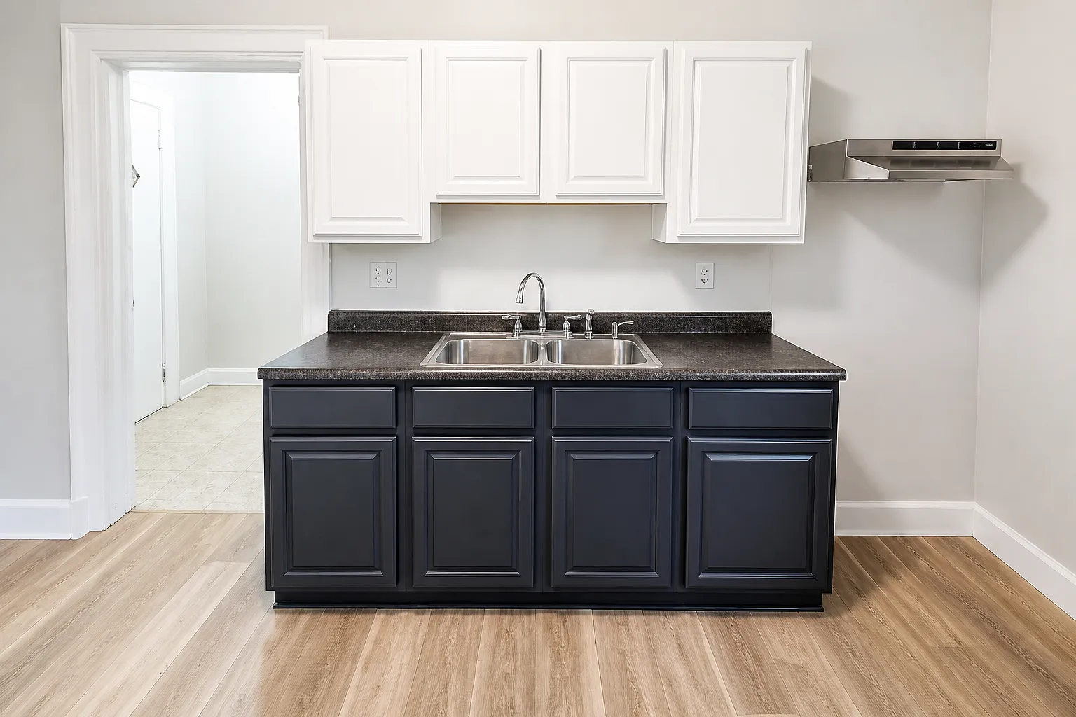 6 bed, $3,250 — Photo 1