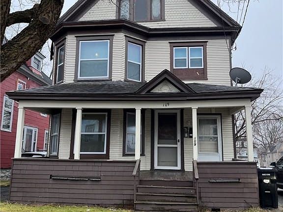 2nd image of 109 W Newell St
