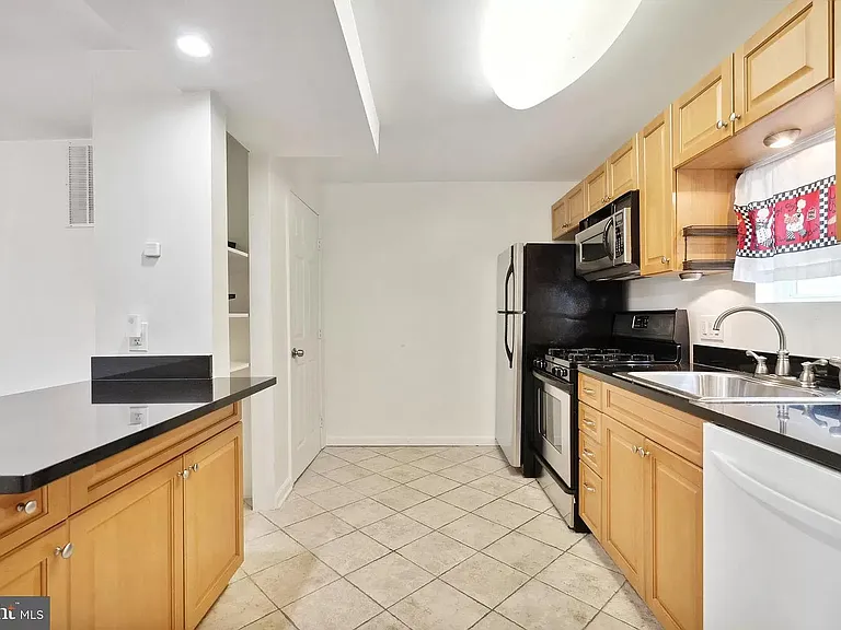 1136 Oneil St — Photo 10