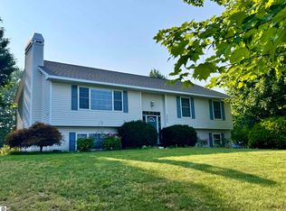 5289 Harris Rd, Traverse City, MI 49684