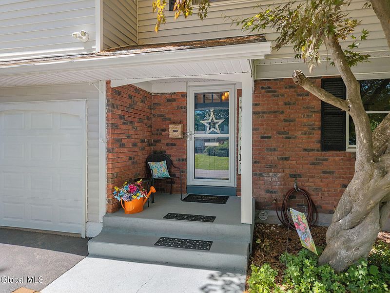 2nd image of 95 Meadowland Street