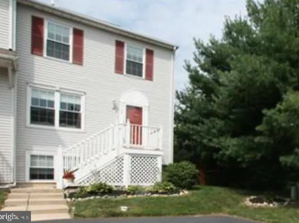 36 Highland Way, Newark, DE 19702